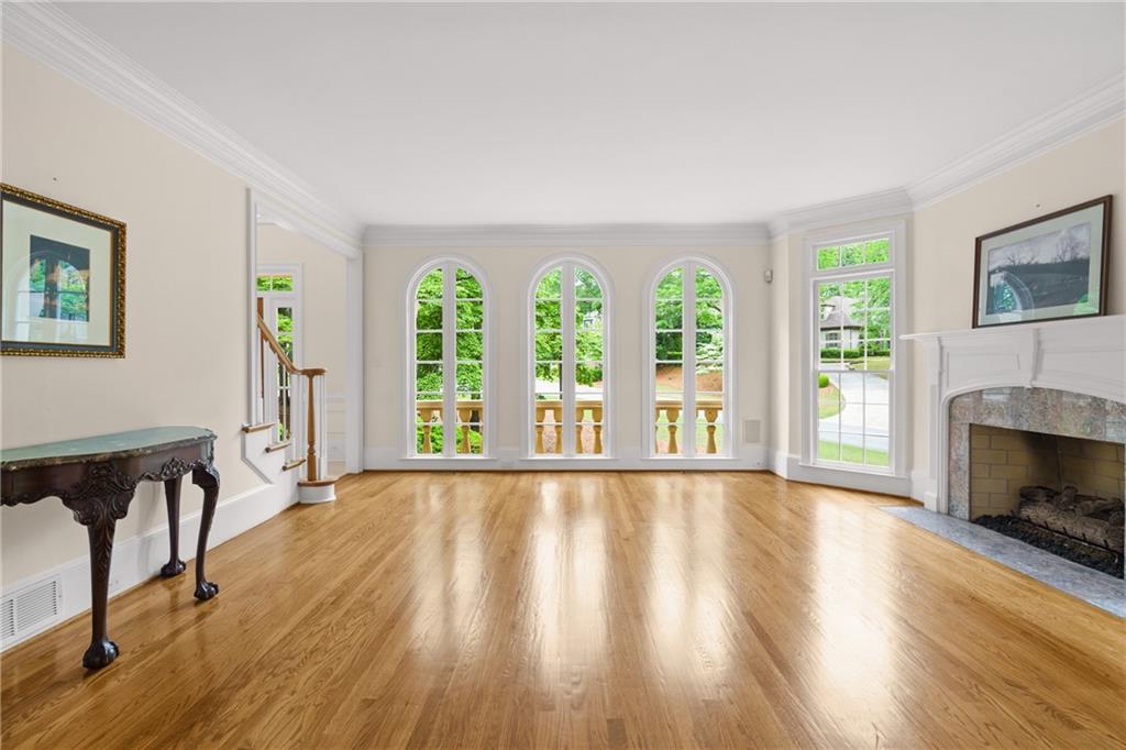 1100 Kensington Court