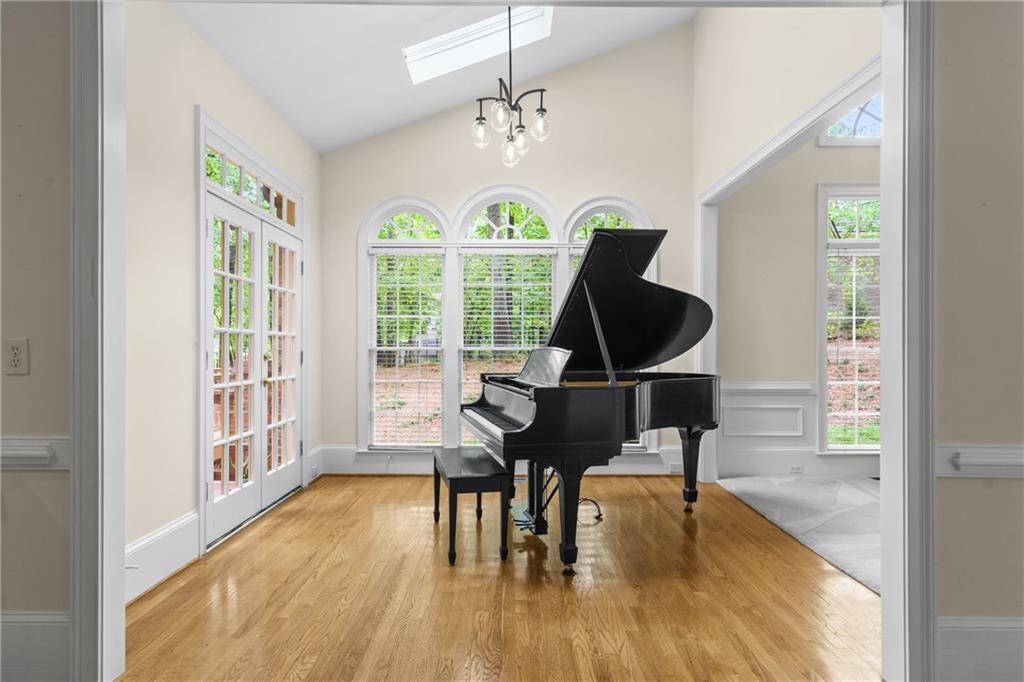 1100 Kensington Court