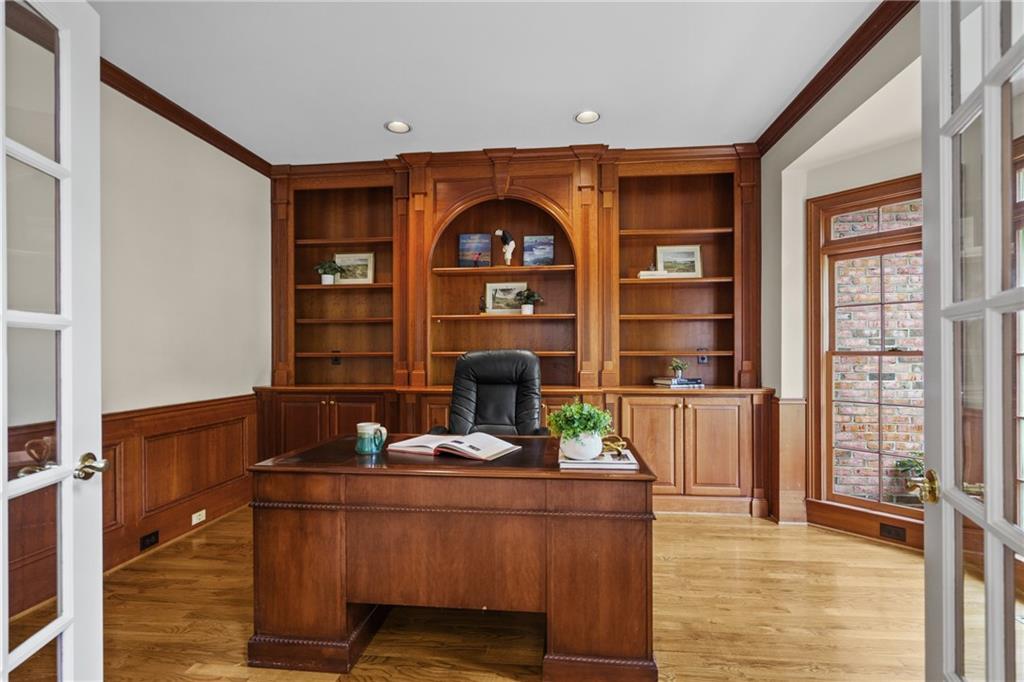 1100 Kensington Court