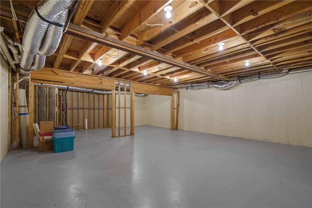 1100 Kensington Court