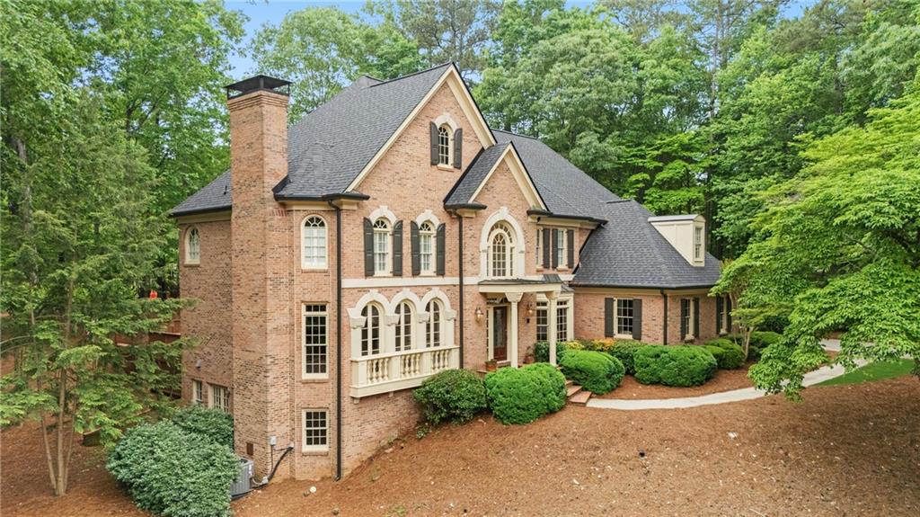 1100 Kensington Court