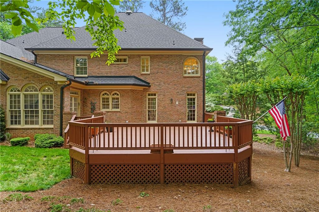 1100 Kensington Court