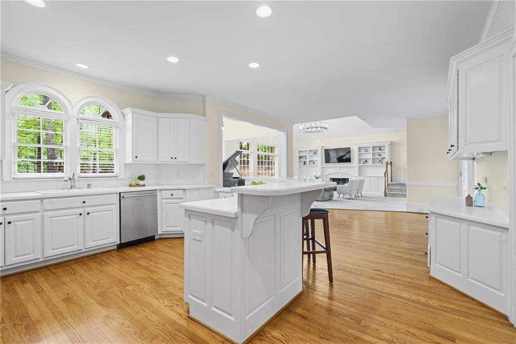 1100 Kensington Court