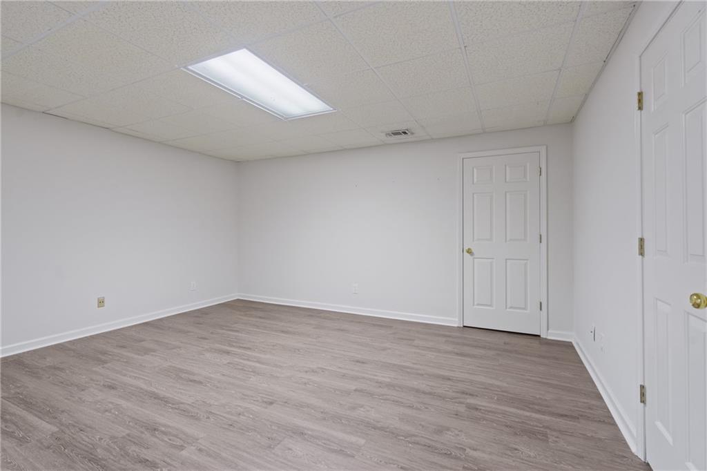 1100 Kensington Court