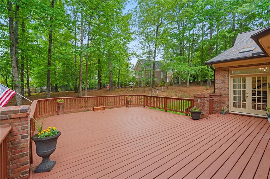 1100 Kensington Court