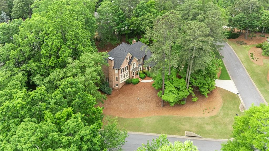 1100 Kensington Court