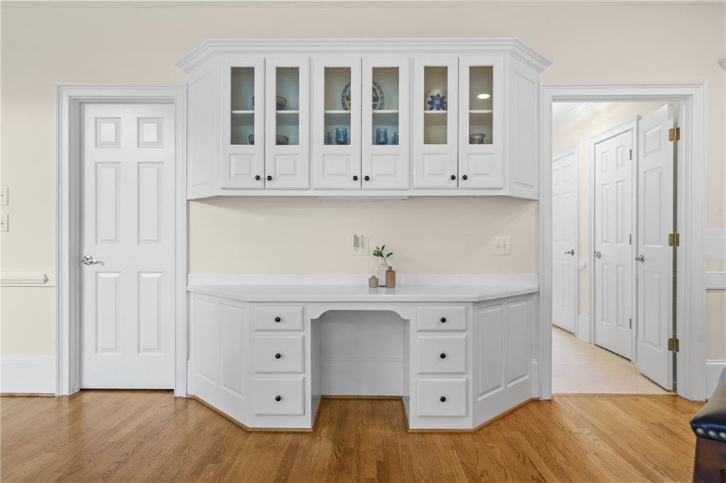 1100 Kensington Court