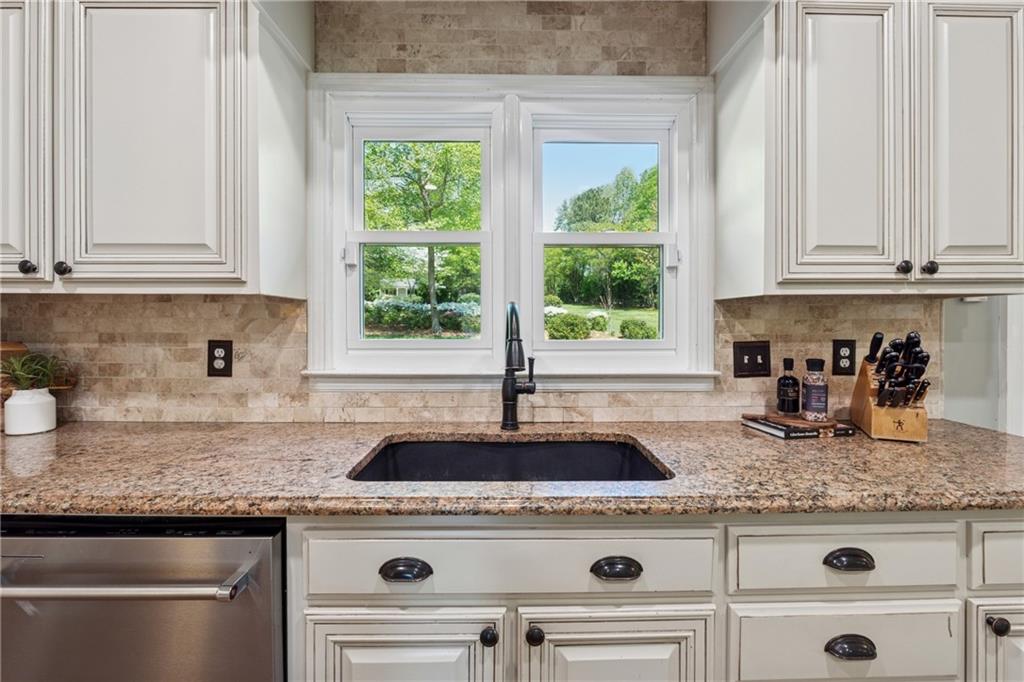 590 Kensington Farms Drive