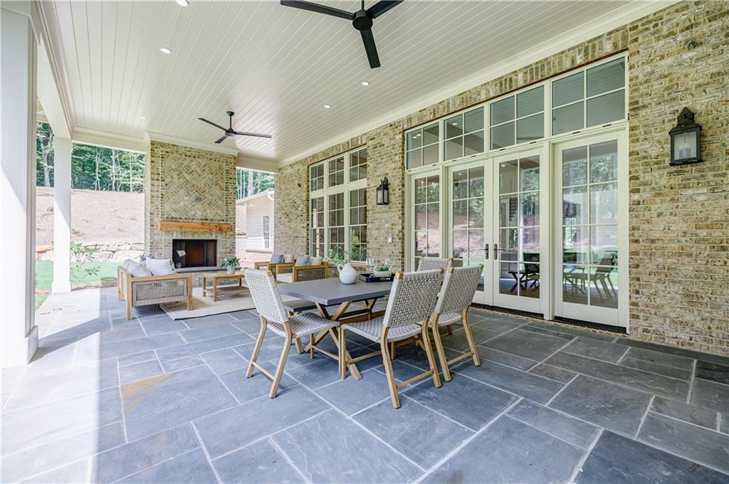 125 Laurel Brook Ln