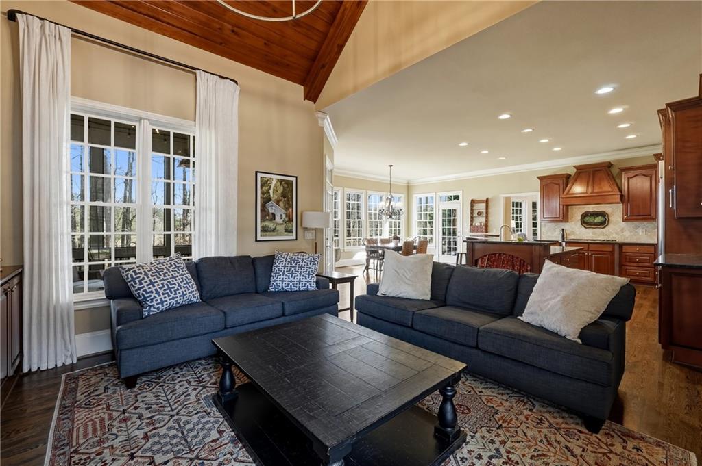 5430 Laurel Oak Drive