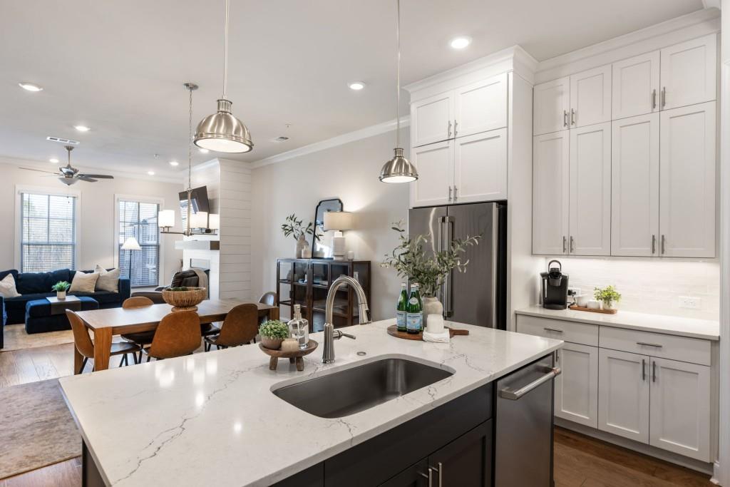 116 Everley Walk