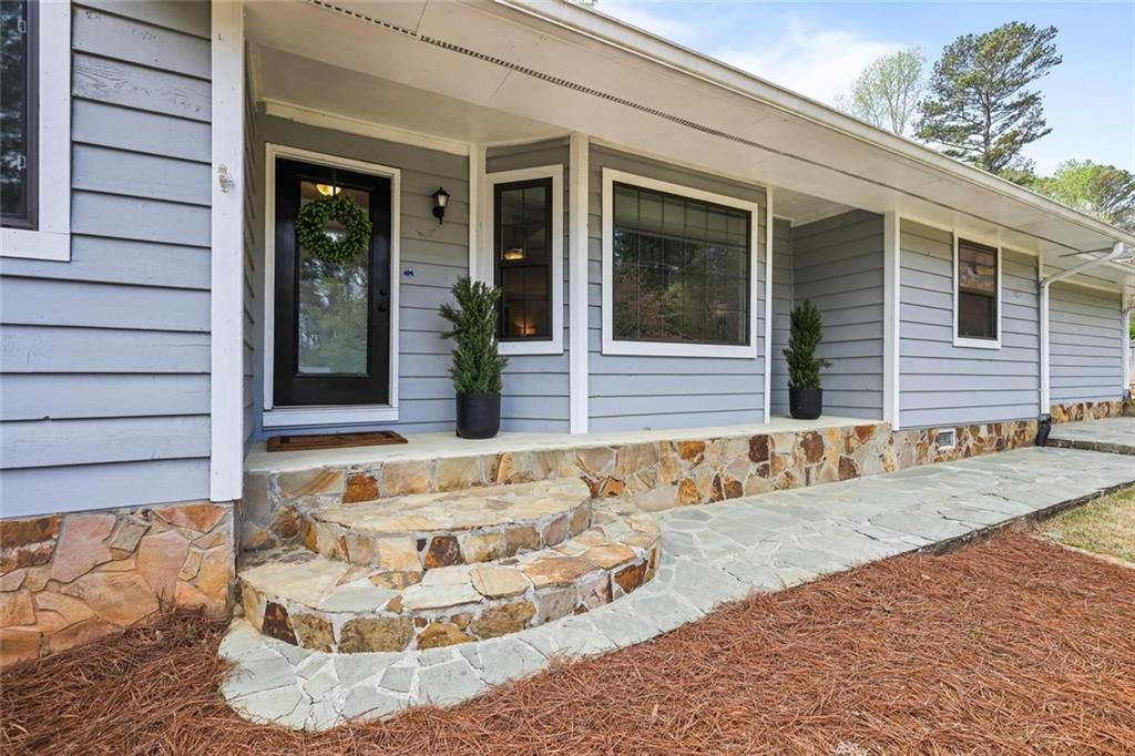 785 E Hembree Crossing