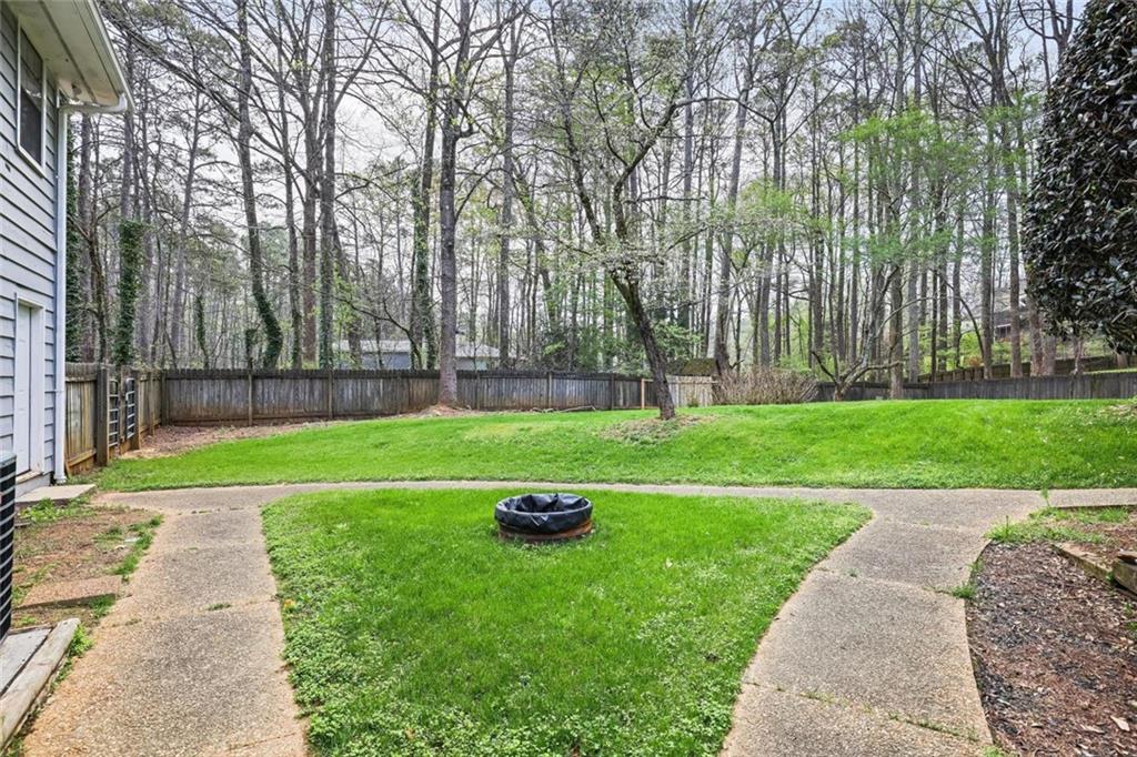 785 E Hembree Crossing