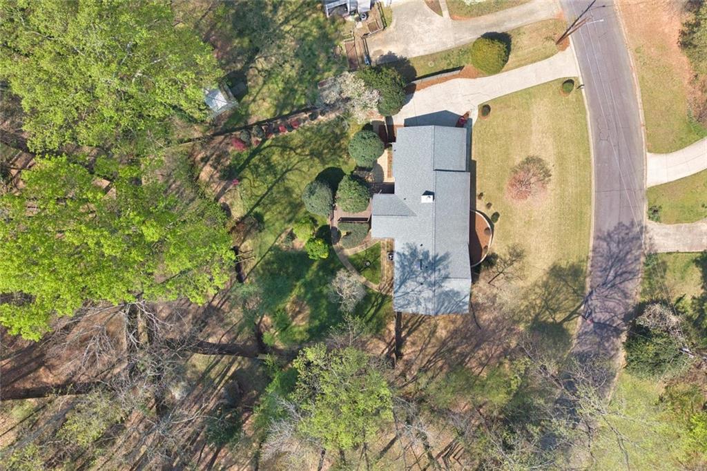 785 E Hembree Crossing
