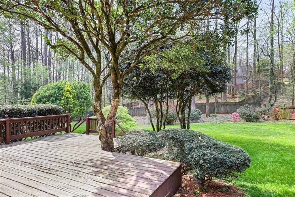 785 E Hembree Crossing
