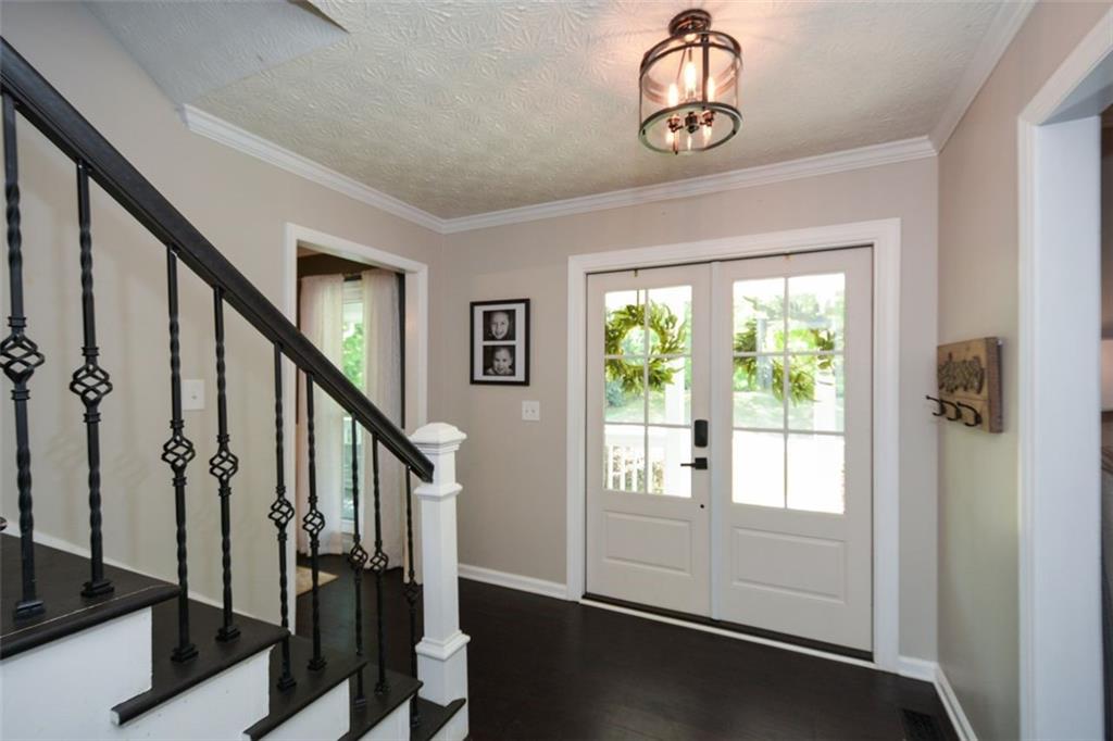 304 Cacique Court
