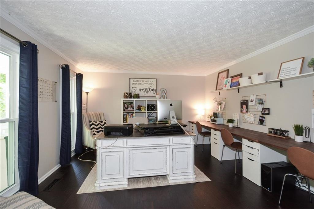 304 Cacique Court
