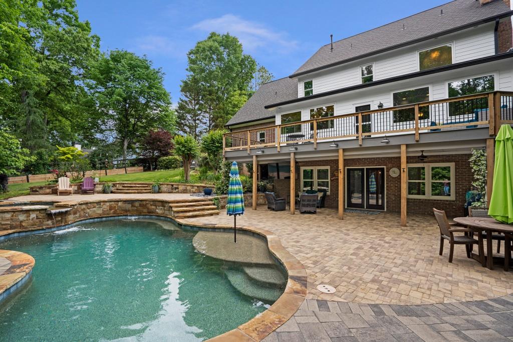 280 Sweet Briar Court
