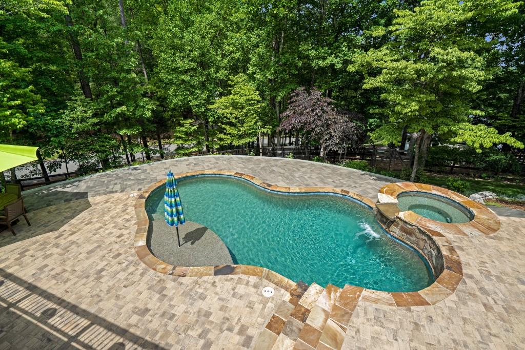 280 Sweet Briar Court