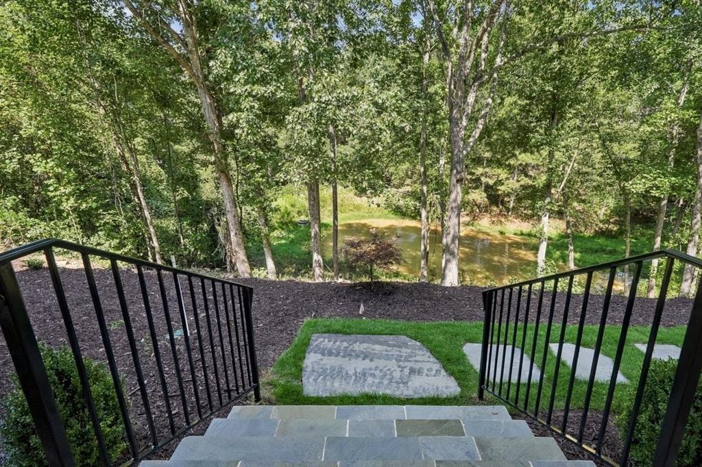 350 Lum Crowe Road