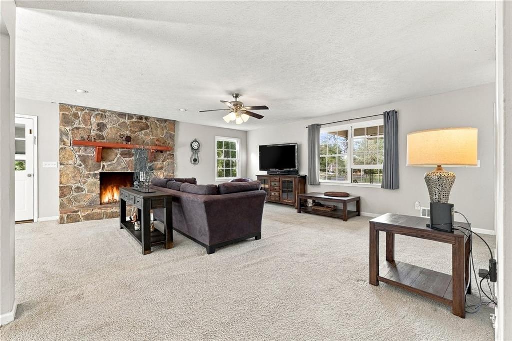 2815 Mountain Road
