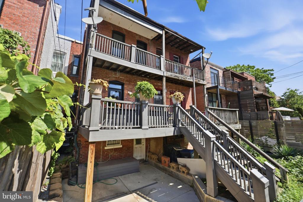 126 SEATON PLACE NW