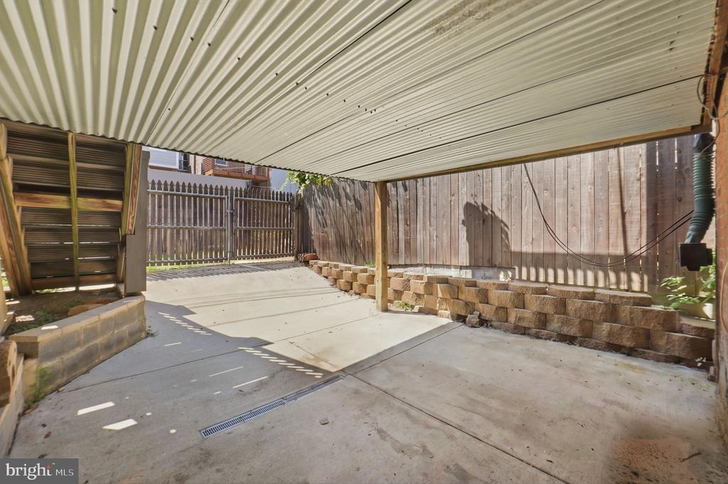 126 SEATON PLACE NW