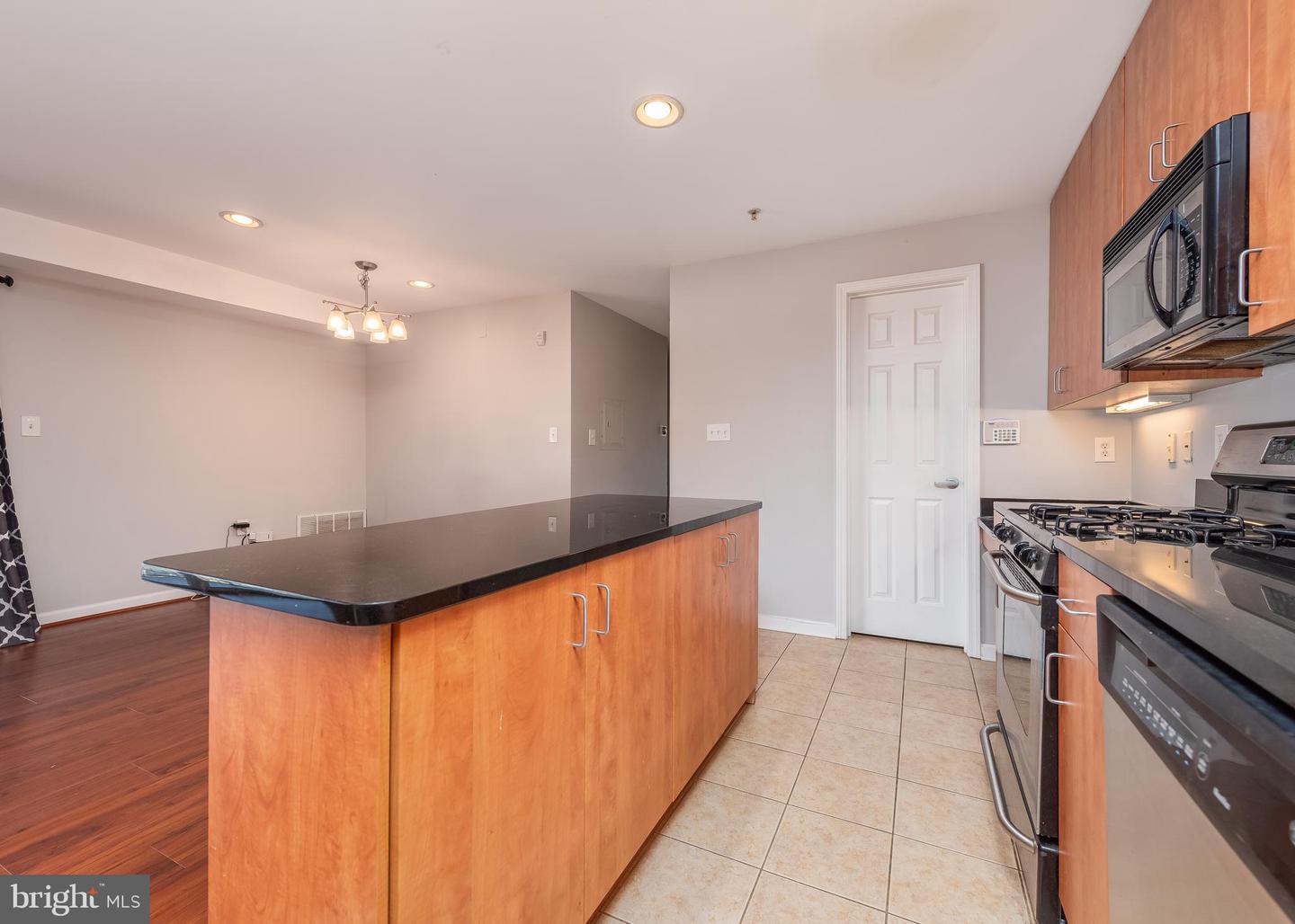 1006 Primrose Rd #303