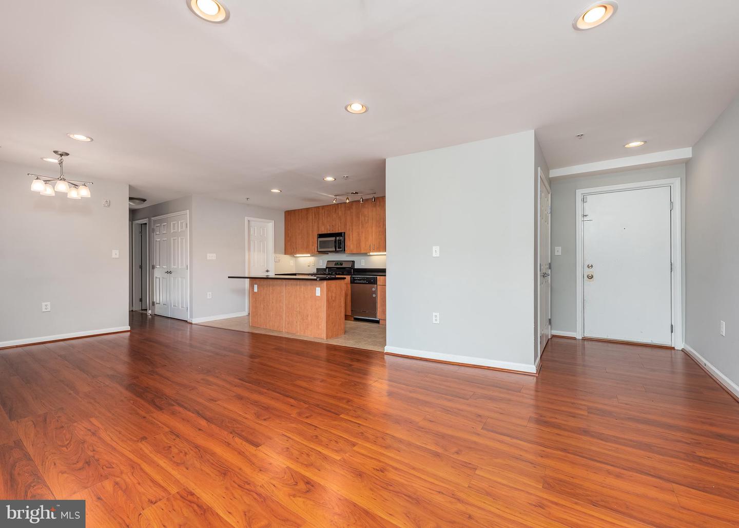 1006 Primrose Rd #303