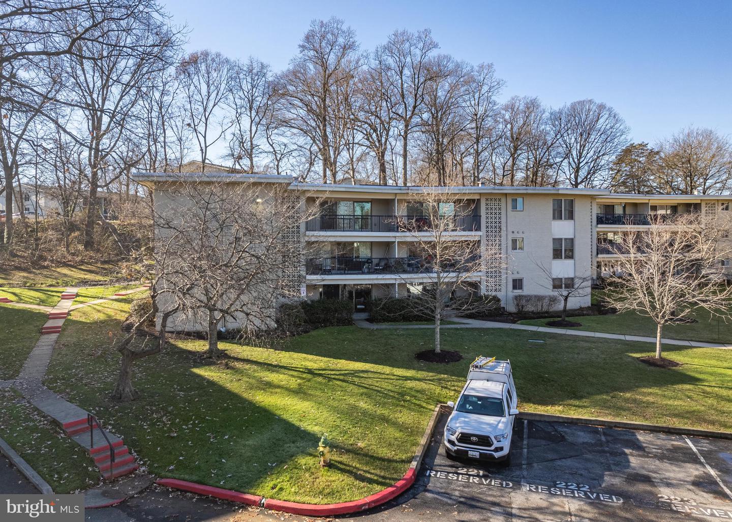 1006 Primrose Rd #303