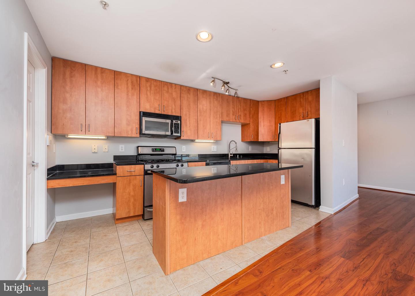 1006 Primrose Rd #303