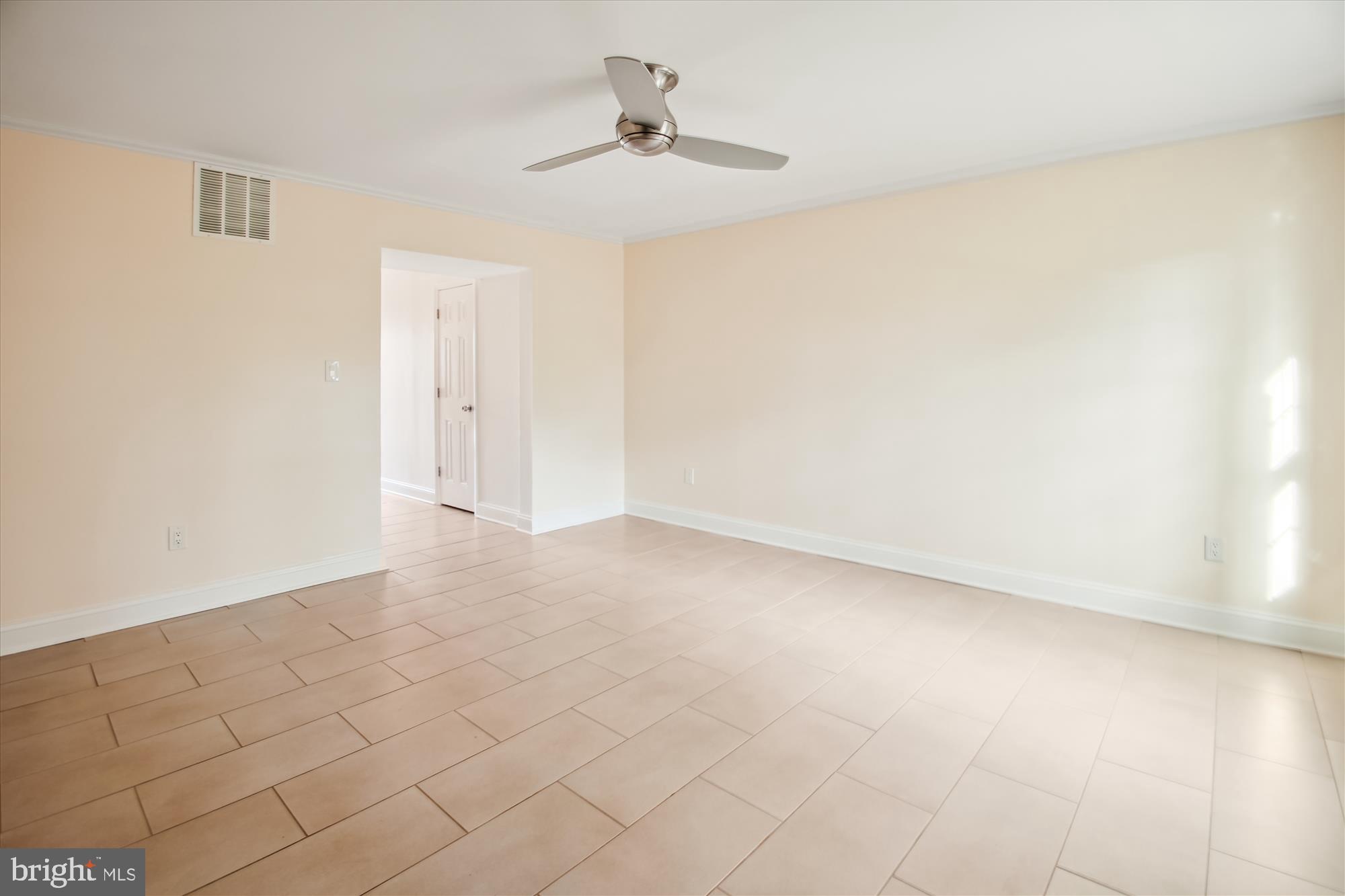 2 Georgetown Ct #1-2