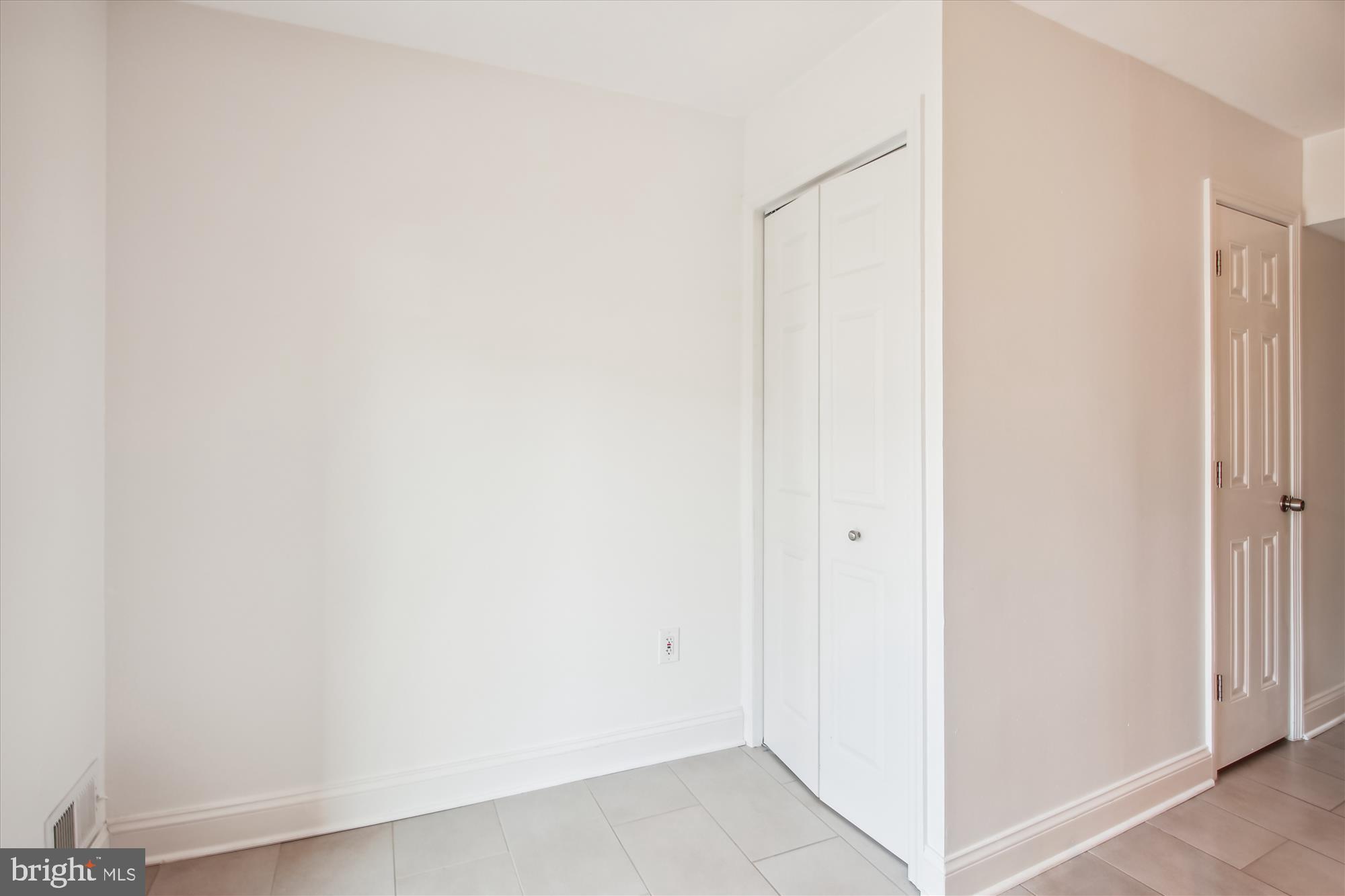 2 Georgetown Ct #1-2