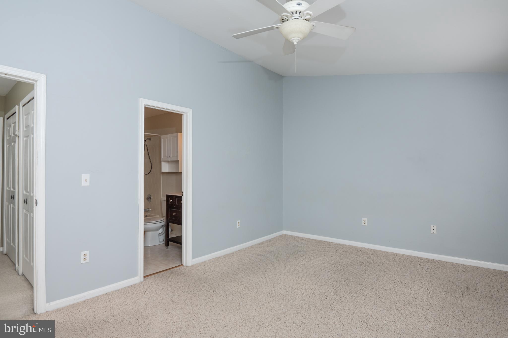 10 MUIR WOODS CT