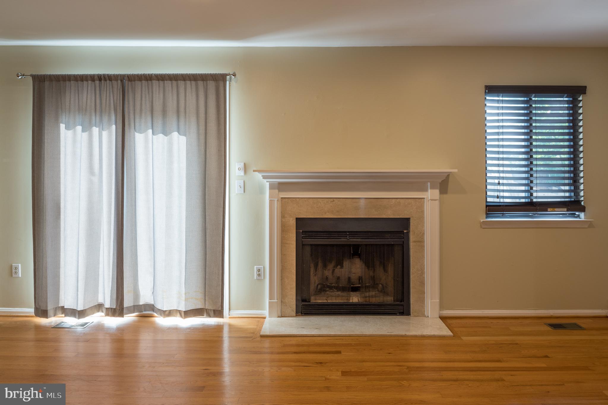 10 MUIR WOODS CT