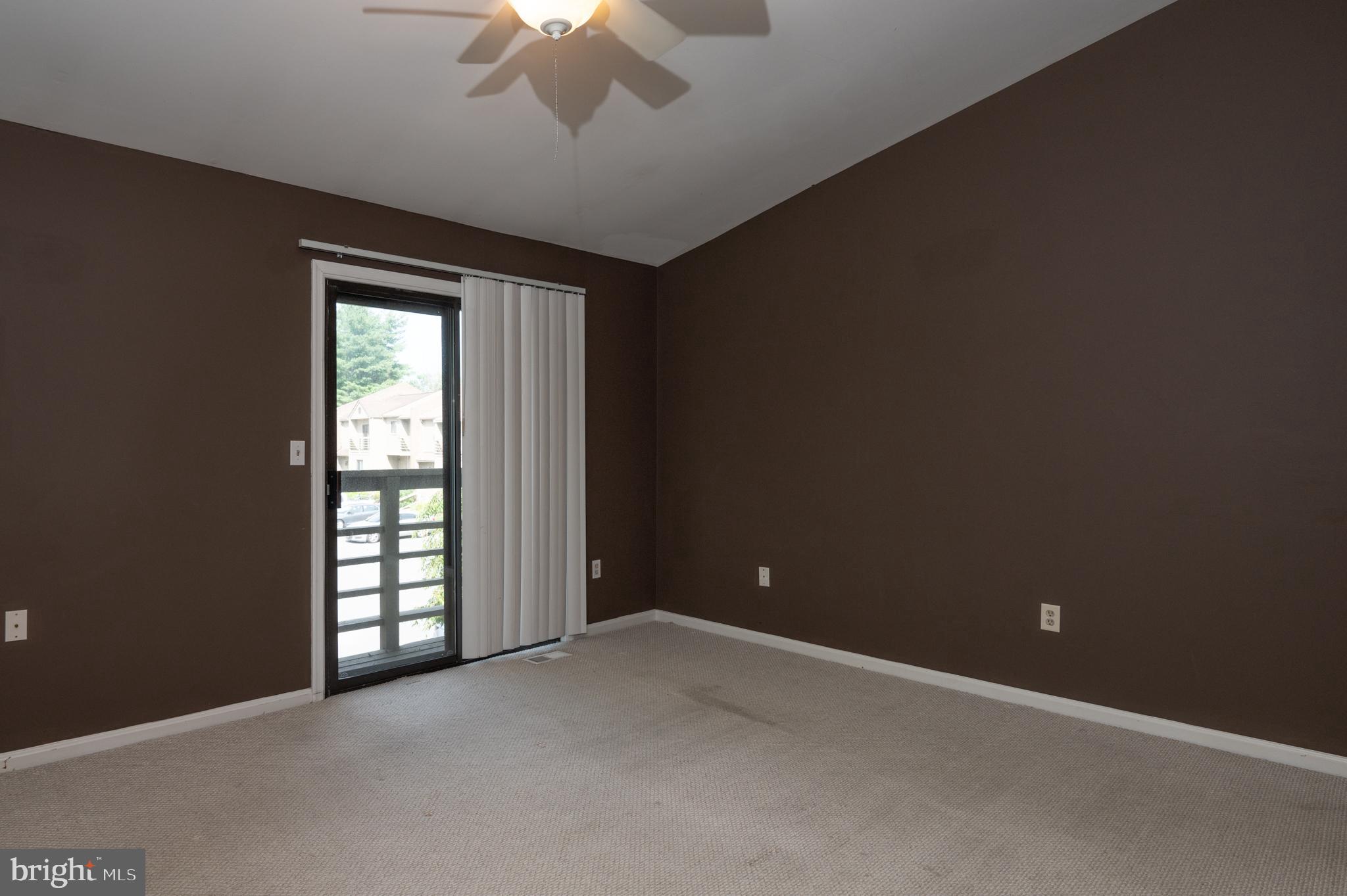 10 MUIR WOODS CT