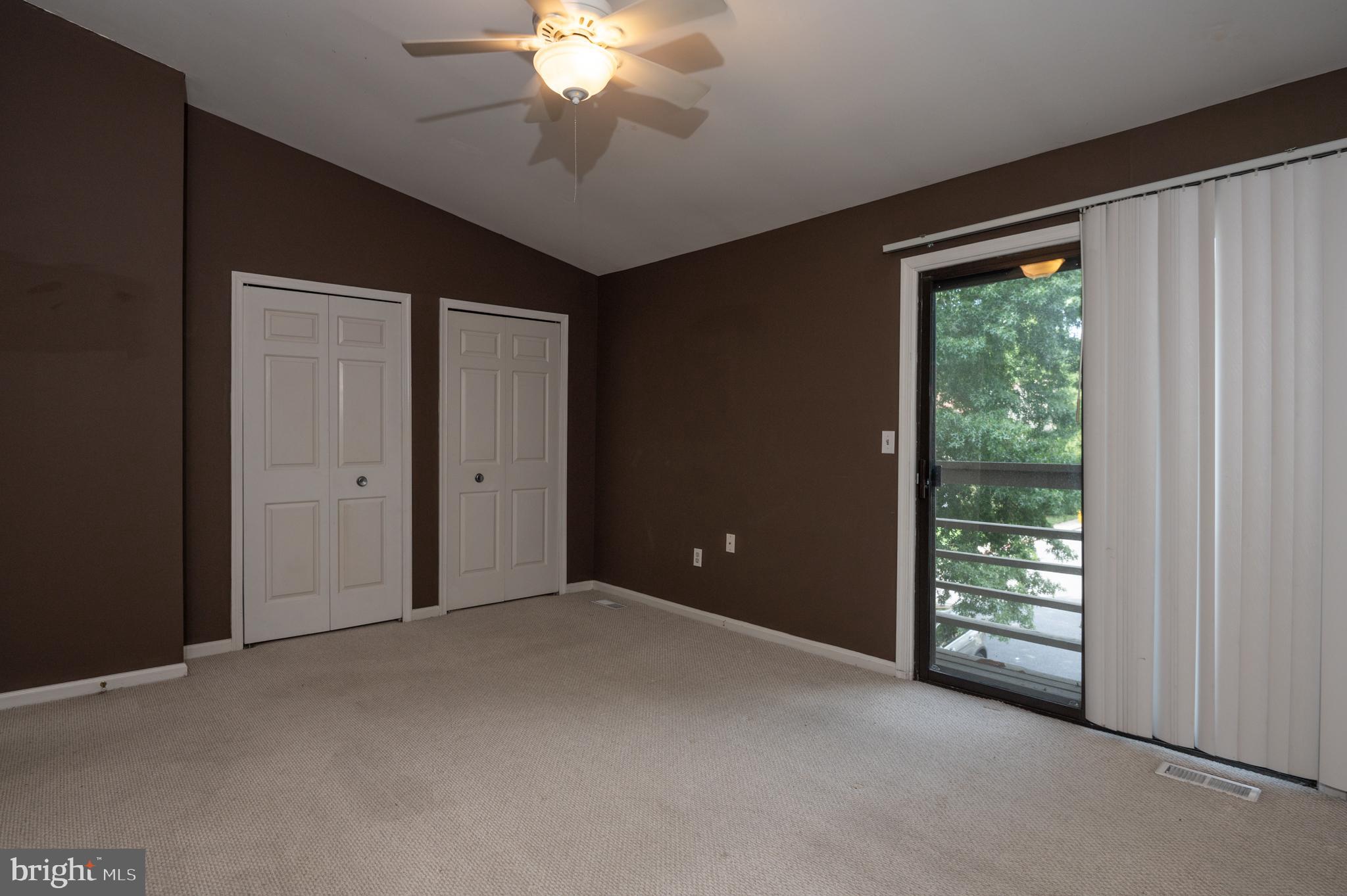 10 MUIR WOODS CT