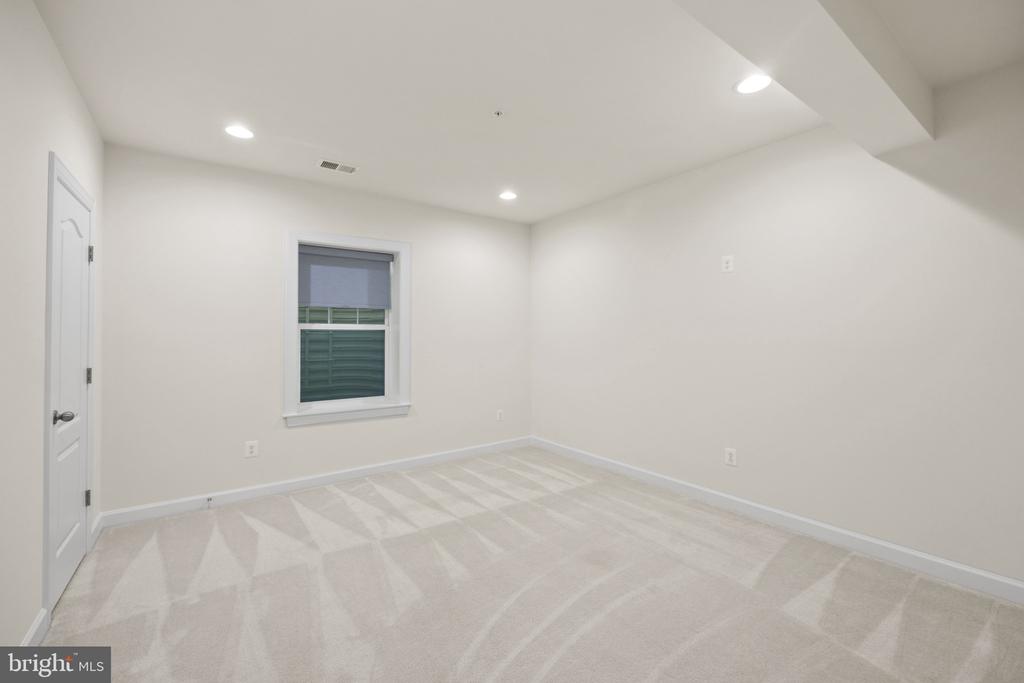151 Moore Rd