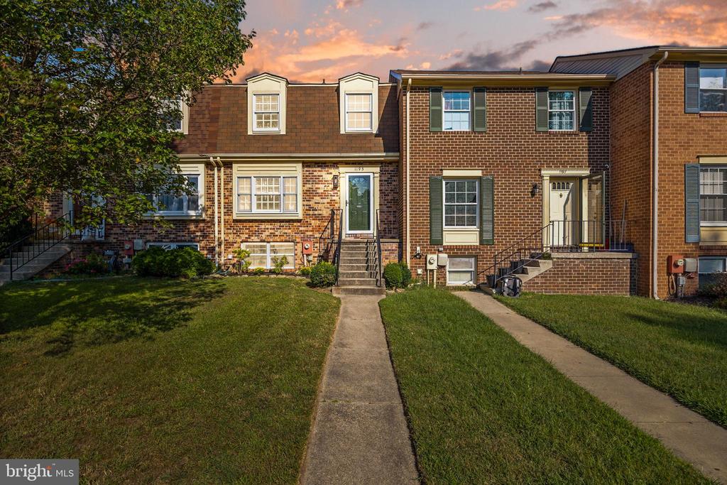 1195 ANNIS SQUAM HARBOUR