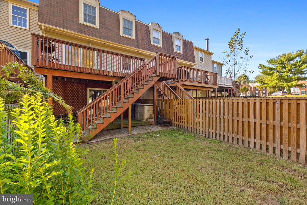 1195 ANNIS SQUAM HARBOUR