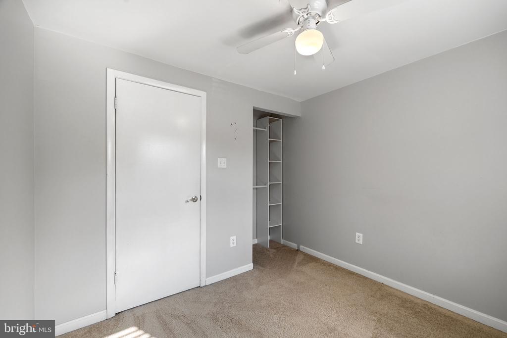 1195 ANNIS SQUAM HARBOUR