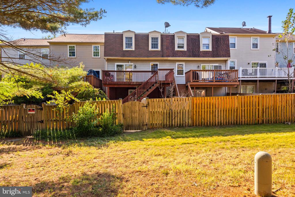 1195 ANNIS SQUAM HARBOUR