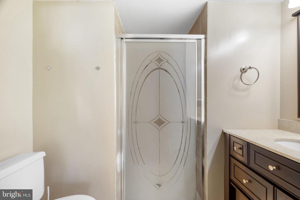 1195 ANNIS SQUAM HARBOUR