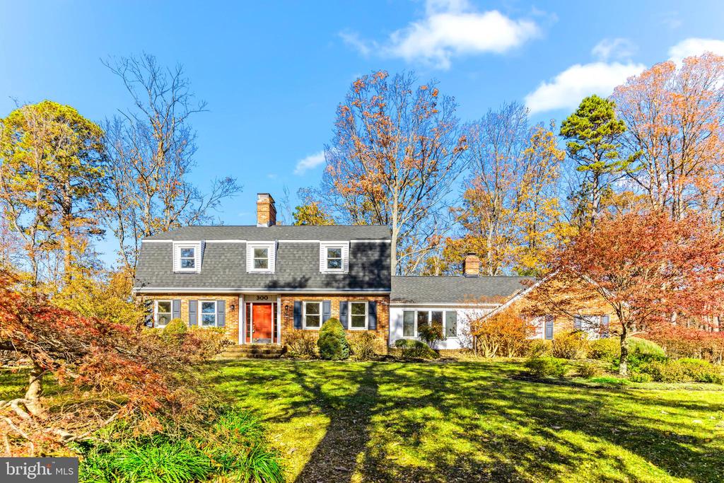300 Windfern Ct
