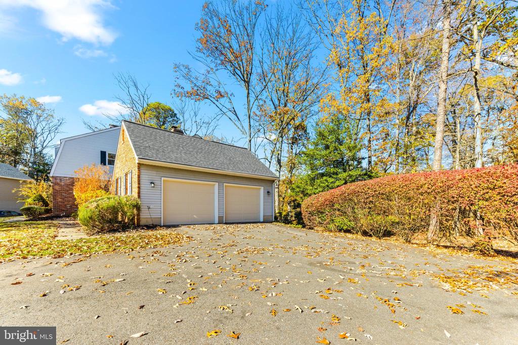 300 Windfern Ct