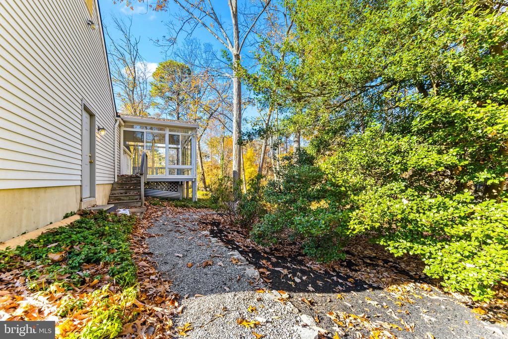 300 Windfern Ct