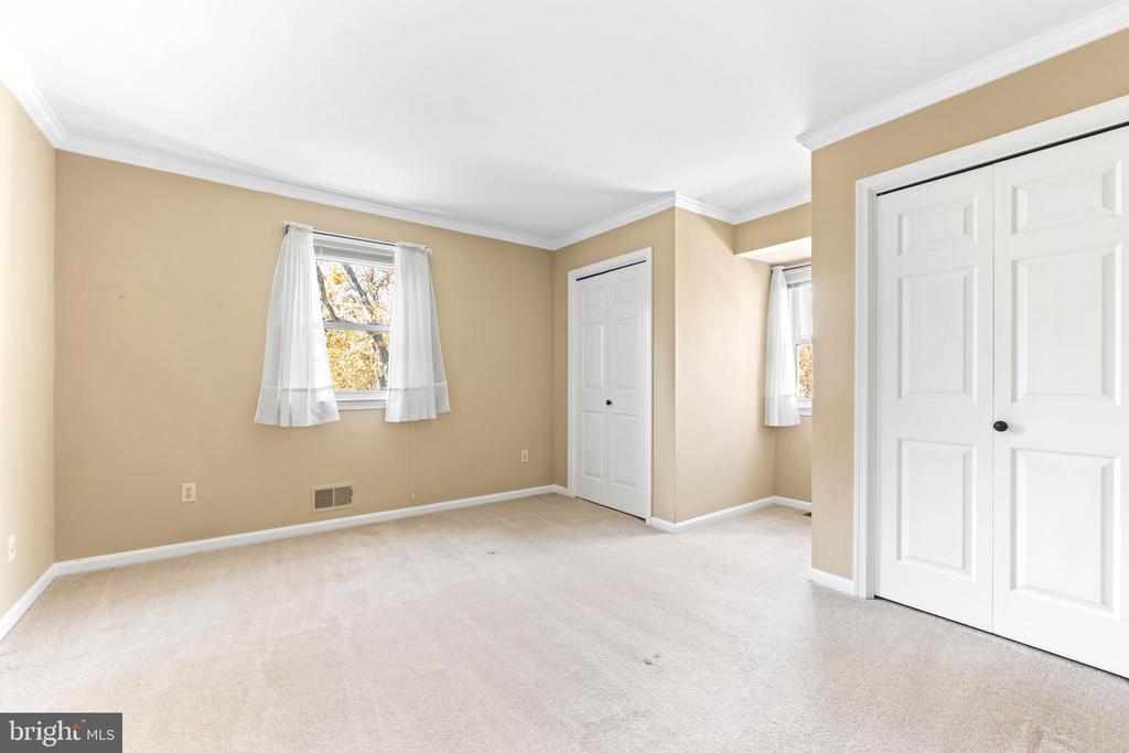 300 Windfern Ct