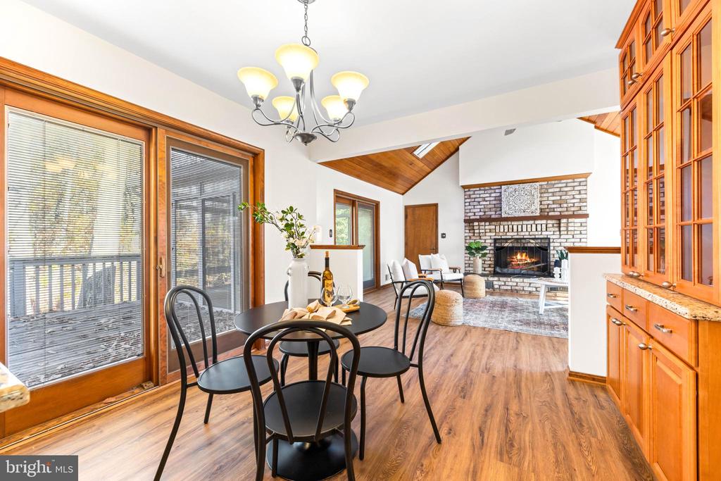 300 Windfern Ct