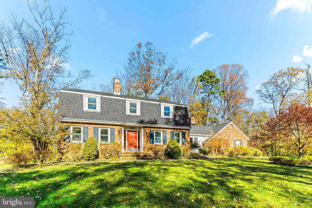 300 Windfern Ct
