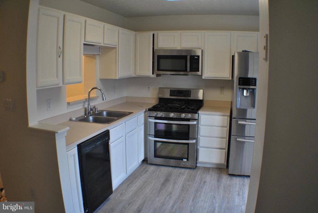 127 Foxview Dr
